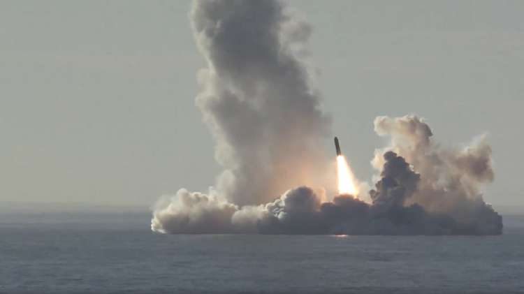 كوريا الشمالية إطلاق صاروخاً