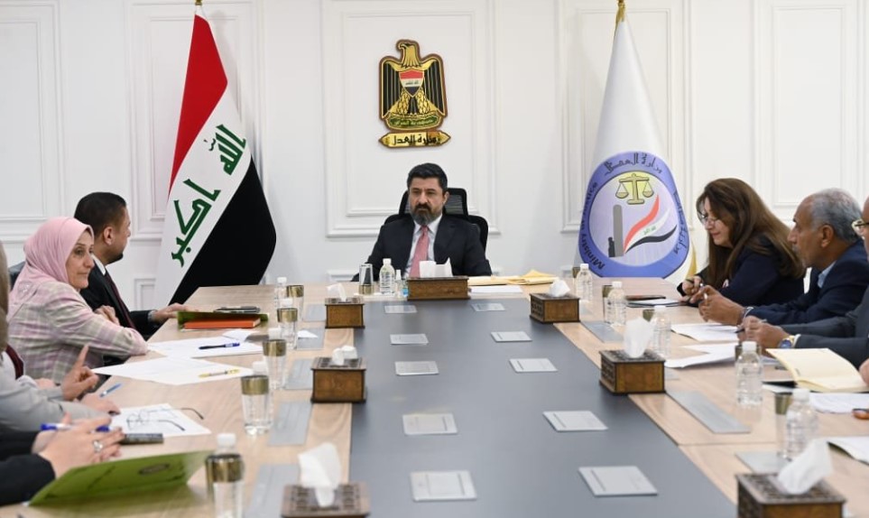 القاصرين