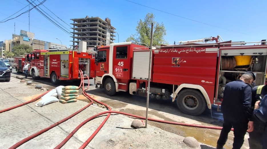 بناية تجارية